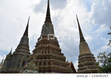 タイ タイ 128696263