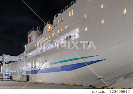 【東京九州フェリーはまゆう新門司港接岸】 128696619