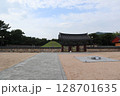 韓国の首露王陵 128701635