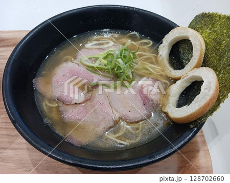 らーめん専門 和海(なごみ)の塩ラーメン(新名神高速道路 宝塚北SA) 128702660
