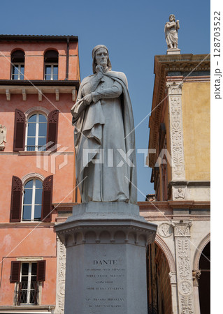The monument to Dante Alighieri in Verona is an architectural heritage of Italy. The monument to Dante Alighieri in Verona is an architectural heritage of Italy. 128703522