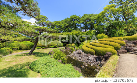 駿河城の夏 128703678