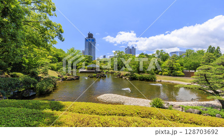 駿河城の夏 128703692