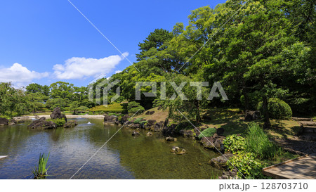 駿河城の夏 128703710