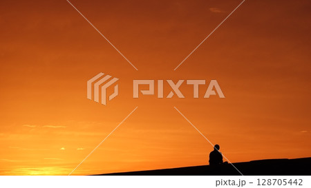 夕焼け空 128705442