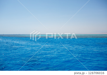Photo of the red sea, bright sun Photo of the red sea, bright sun 128706016