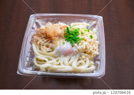 温玉付き冷やしたぬきうどん　 128706616