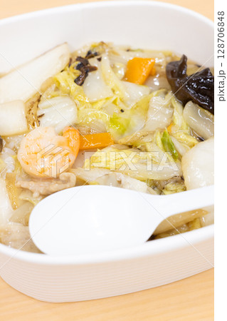 美味しいコンビニ弁当の中華丼弁当 美味しいコンビニ弁当の中華丼弁当 128706848