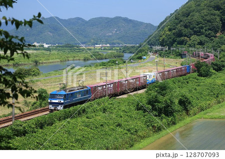 【JR貨物】EF210形0番台〜ECO-POWER 桃太郎〜（山陽本線：和気〜熊山） 128707093