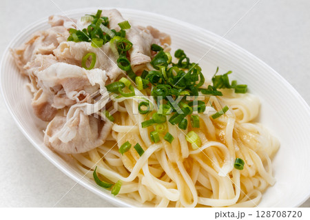 豚しゃぶうどん 豚しゃぶうどん 128708720