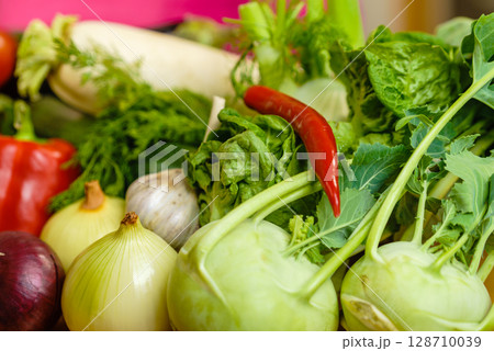 Kohlrabi and vegetables Kohlrabi and vegetables 128710039