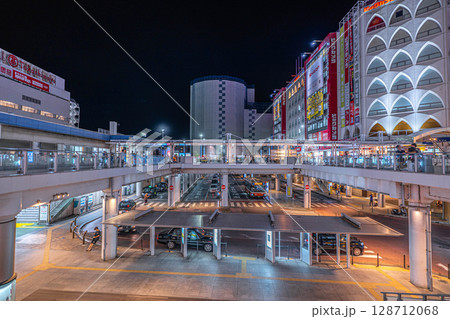 変わりゆく柏駅東口の夜景 解体が進むそごう柏店跡 128712068