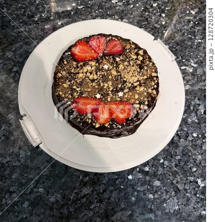 Chocolate cake with summer berries 128720304