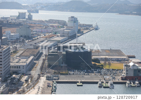 福岡県 北九州市 門司港レトロ展望室からの眺め 関門海峡ミュージアム 福岡県 北九州市 門司港レトロ展望室からの眺め 関門海峡ミュージアム 128720917