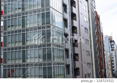 渋谷のビル群の風景 渋谷のビル群の風景 128723522
