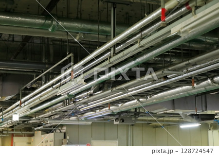 施設の天井配管　イメージ 128724547