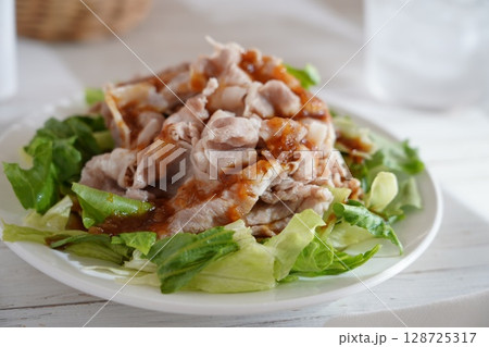 冷しゃぶ 128725317