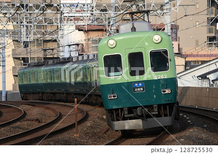 【京阪】2200系〜リバイバル塗装〜 準急（京阪本線：西三荘駅） 128725530