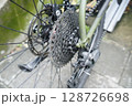 自転車：10段ギアの精巧なアップ（メカニカルな美しさ） 128726698