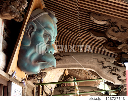 高尾山薬王院　大きな天狗の面　東京都 128727548