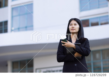 Future remote work combines technology smart phone digital business woman enable e-learning productivity while travel blend comfort modern devices serenity computer equipment connection online world 128728209