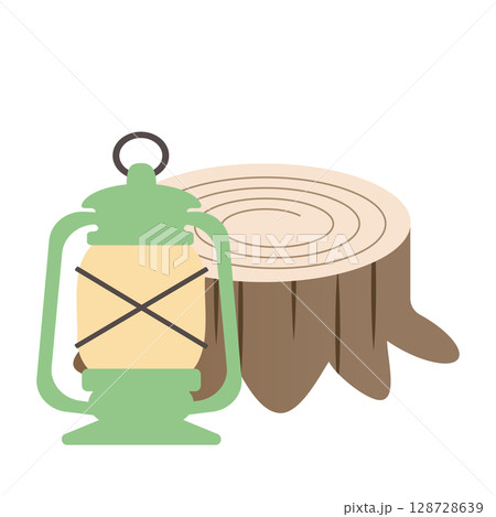 アウトドア感たっぷり！ランタンと木の切り株 128728639