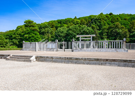 応神天皇惠我藻伏崗陵（誉田御廟山古墳）大阪府羽曳野市 128729099