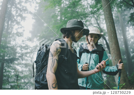 inbound tourist 128730229