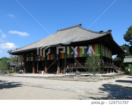 奈良市の西大寺（本堂） 128731787