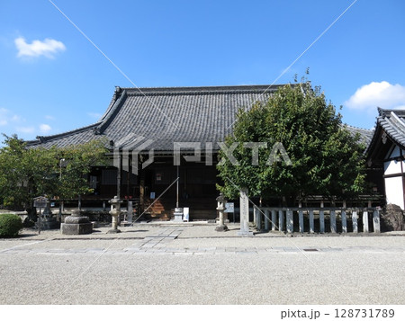 奈良市の西大寺にある愛染堂 128731789