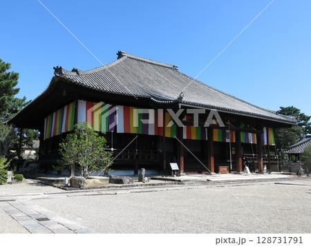 奈良市の西大寺（本堂） 128731791