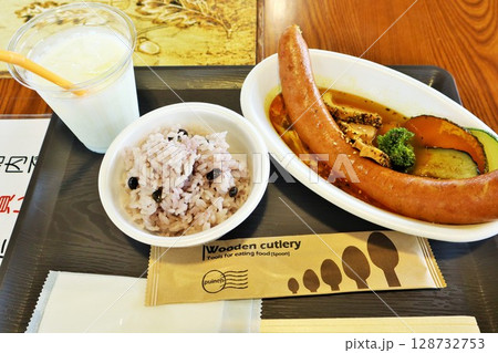 北海道 スープカレーとラッシー 北海道 スープカレーとラッシー 128732753