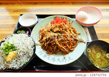 福島県 浪江町 浪江焼きそばとしらす丼セット 福島県 浪江町 浪江焼きそばとしらす丼セット 128732759