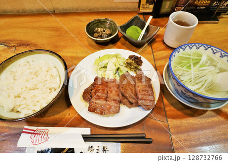 宮城県 牛タン定食 宮城県 牛タン定食 128732766