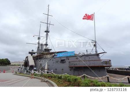 三笠公園の記念艦「三笠」（神奈川県横須賀市） 128733116