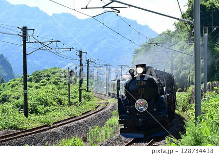 新形式イベント列車　SL･GVぐんま横川号　信越線横川を快走 128734418