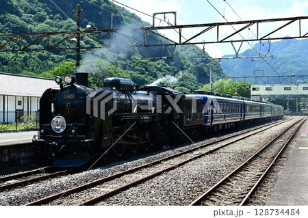 新形式イベント列車　SL･GVぐんま横川号　信越線横川駅 128734484