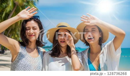笑顔輝く女子旅リゾートの思い出写真  128736268