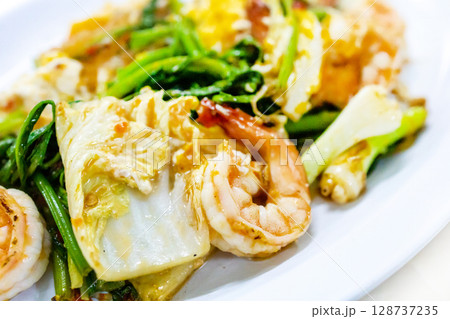 Top view of Shrimp Sukiyaki, focus selective. 128737235