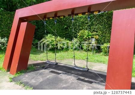 港区立檜町公園・ブランコ 港区立檜町公園・ブランコ 128737443