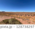 アメリカ合衆国　アリゾナ州の荒野　砂漠　 128738297