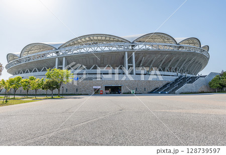 新潟県新潟市　デンカビッグスワンスタジアム 128739597