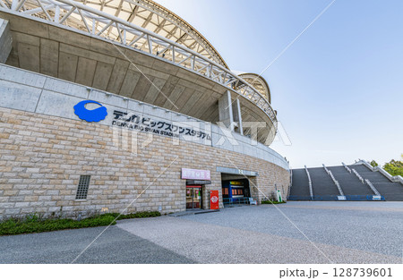 新潟県新潟市　デンカビッグスワンスタジアム 128739601