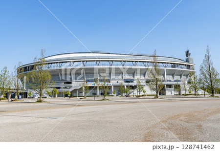 新潟県新潟市　新潟県立鳥屋野潟公園野球場（HARD OFF ECOスタジアム新潟） 128741462