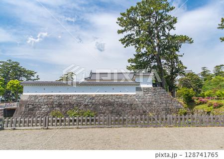 小田原城 銅門枡形内仕切門の側面 小田原城 銅門枡形内仕切門の側面 128741765