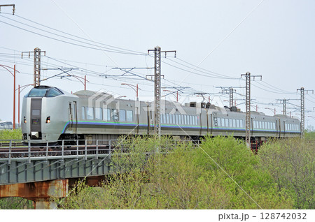 函館本線 江別-豊幌 JR北海道 789系1000番台 HL-1002編成(札幌) スーパーカムイ 函館本線 江別-豊幌 JR北海道 789系1000番台 HL-1002編成(札幌) スーパーカムイ 128742032