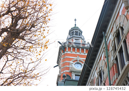 神奈川県横浜市、横浜市開港記念会館の風景 128745432