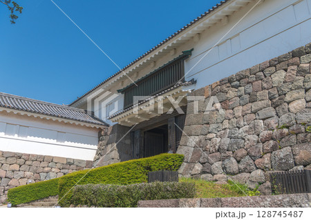 小田原城 常盤木門 128745487