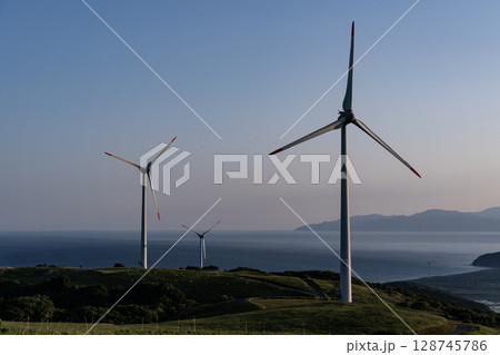 風力発電の丘 128745786