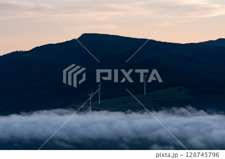 風力発電の丘 128745796